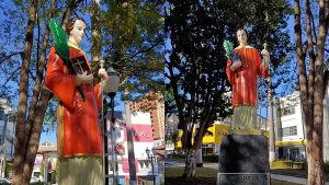 Estátua de São Lourenço é revitalizada no Centro de Manhuaçu (MG)