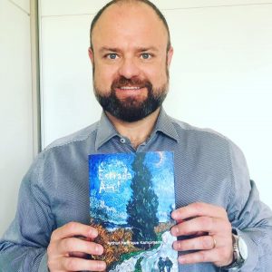 Arthur Henrique Kampmann promove nova noite de autógrafos do livro Estrada Azul