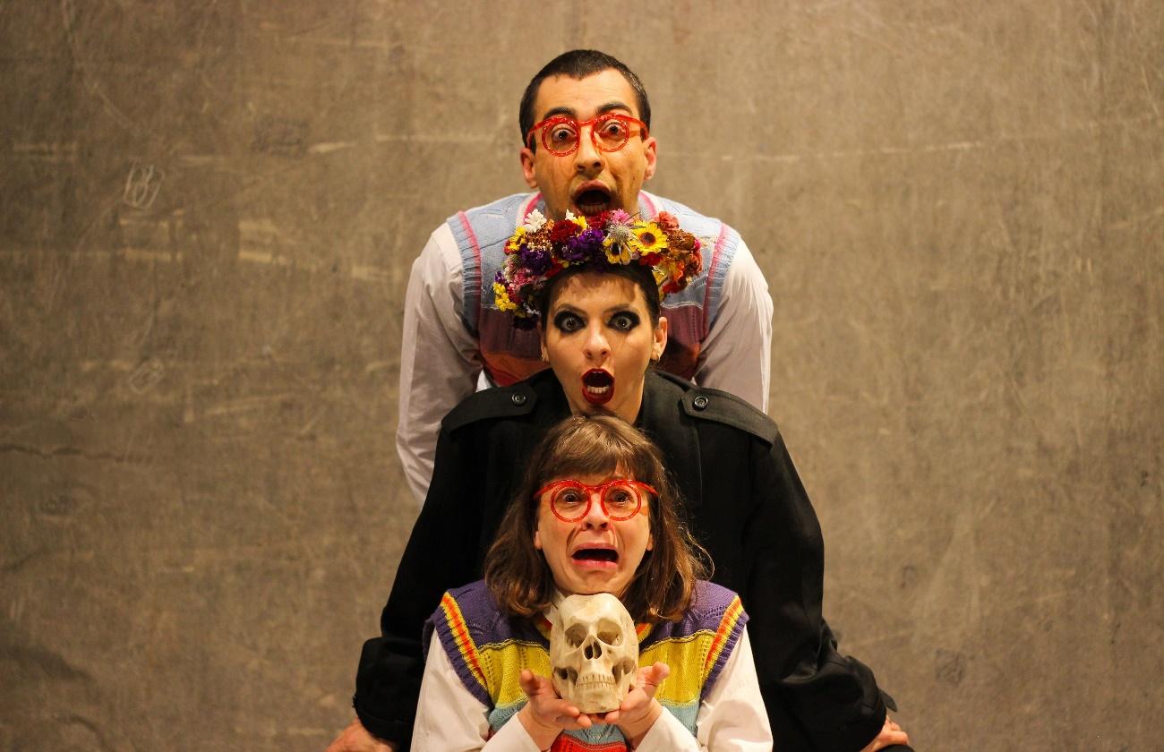 Cena do espetáculo da companhia teatral Casca