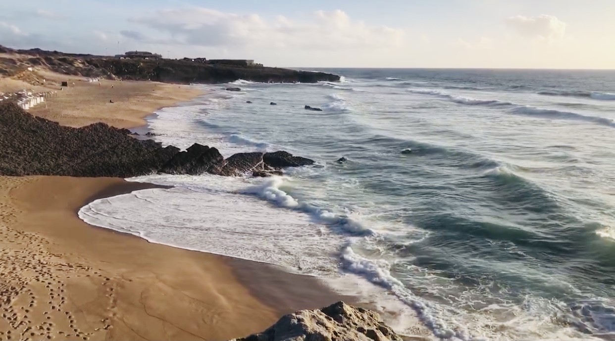 Foto do mar, tirada pela autora, no Cabo da Roca - Portugal