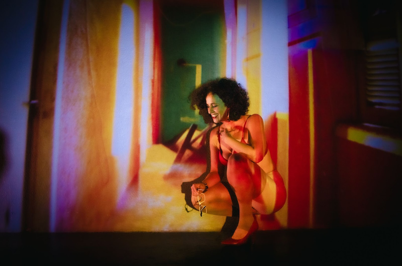 Cena do espetáculo Gabri[ELAS]